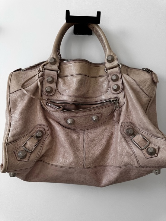 Balenciaga Handbags - Balenciaga dusty pink Leather Work Bag